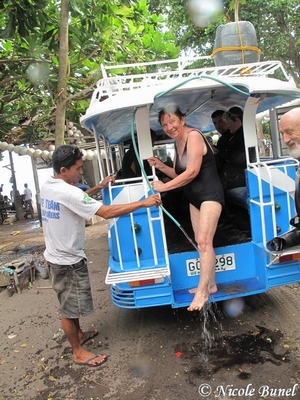 la douche du jeepney